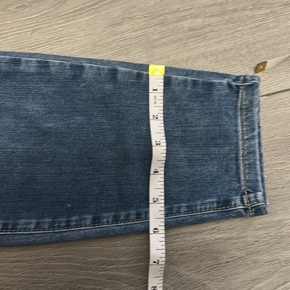 Maurice’s Blue Distressed Women's Jeans size 8 - Picture 6 of 7